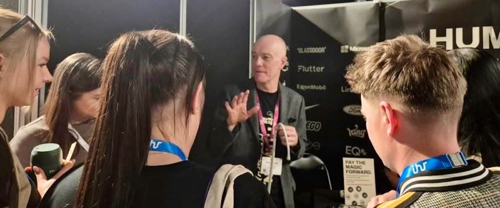 Darren Delaney working as an exhibition magician at IHR Live 2025 in Manchester